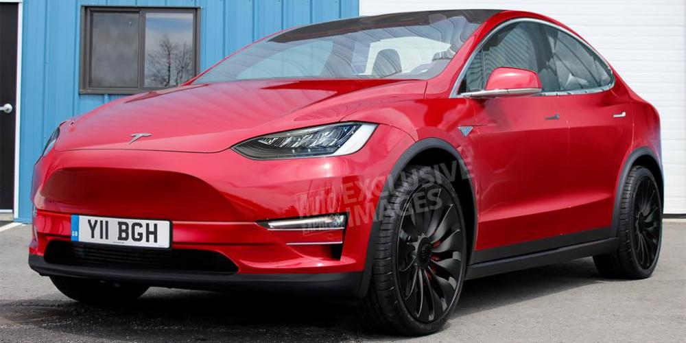 Tesla отложила выпуск компактного электрического кроссовера
