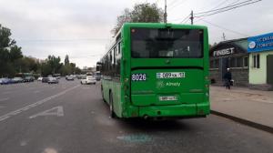 Беременная женщина и ребенок пострадали в ДТП с автобусами в Алматы