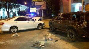 Внедорожник перевернулся в Алматы: пострадали 2 человека