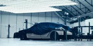 Tesla показала изображение неизвестной новинки
