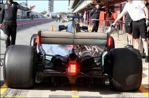 В Mercedes тестируют дополнительные стоп-сигналы