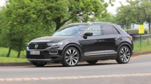 «Заряженный» VW T-Roc R замечен вблизи Нюрбургринга