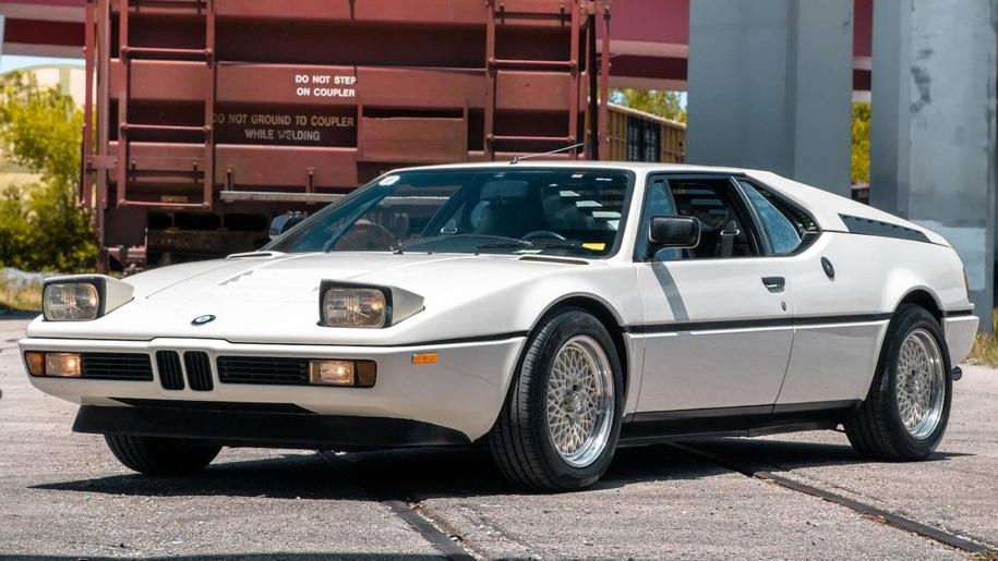 Редкий спорткар BMW M1 выставили на продажу за 900 тысяч долларов