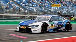 Филипп Энг стартует с поула во второй гонке DTM на Лаузицринге
