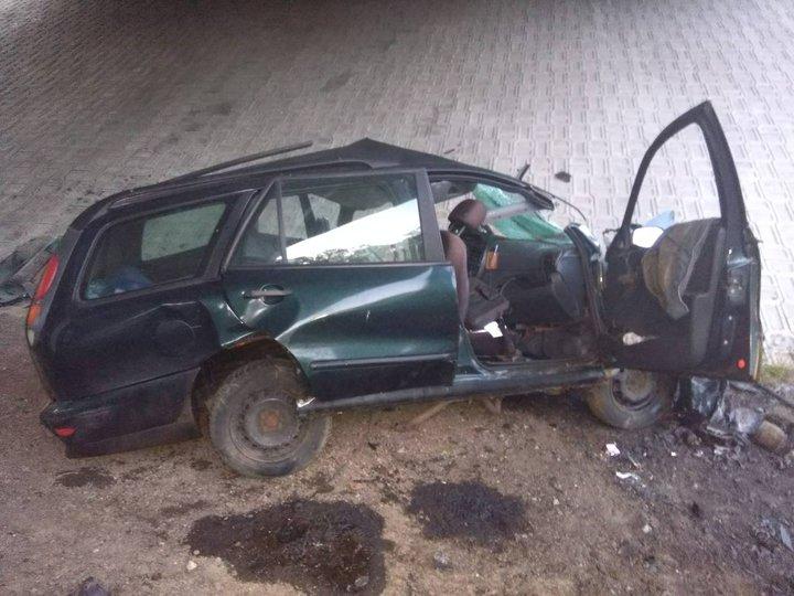 Под Могилевом Fiat врезался в опору моста: водитель погиб