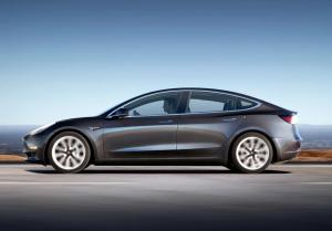 Tesla Model 3 провалила испытания издания Consumer Reports