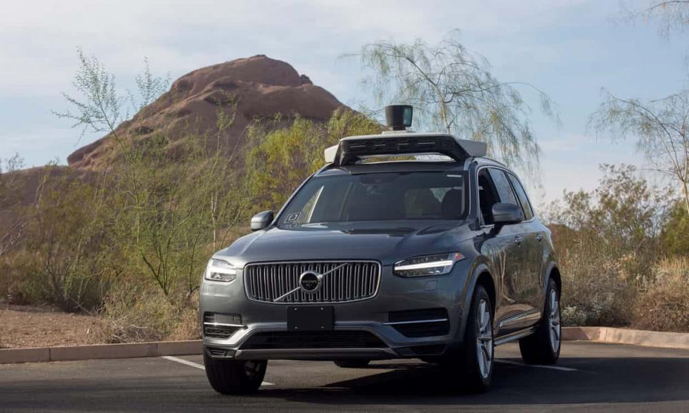 Uber ограничит испытание беспилотных машин из-за смертельного ДТП