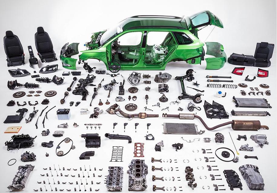 Видео: Skoda за минуту разобрала Fabia до винтика