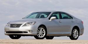 Lexus отзовет 3,3 тысячи автомобилей в России
