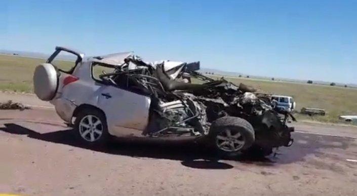 Четыре человека погибли в страшном ДТП на трассе в Алматинской области