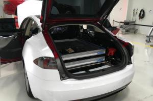 Лифтбеки Tesla Model S превратили в «технички»