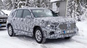 Новый кроссовер Mercedes GLB уже показали дилерам