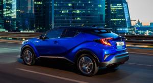 Toyota объявила российские цены на кроссовер C-HR