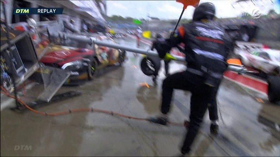 Механики и маршалы пострадали во второй гонке DTM в Венгрии