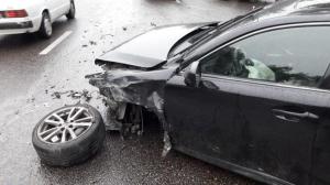 Lexus вылетел на "встречку" и устроил массовое ДТП в Алматы