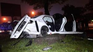 Водитель Mercedes устроил крупное ДТП на Аль-Фараби в Алматы