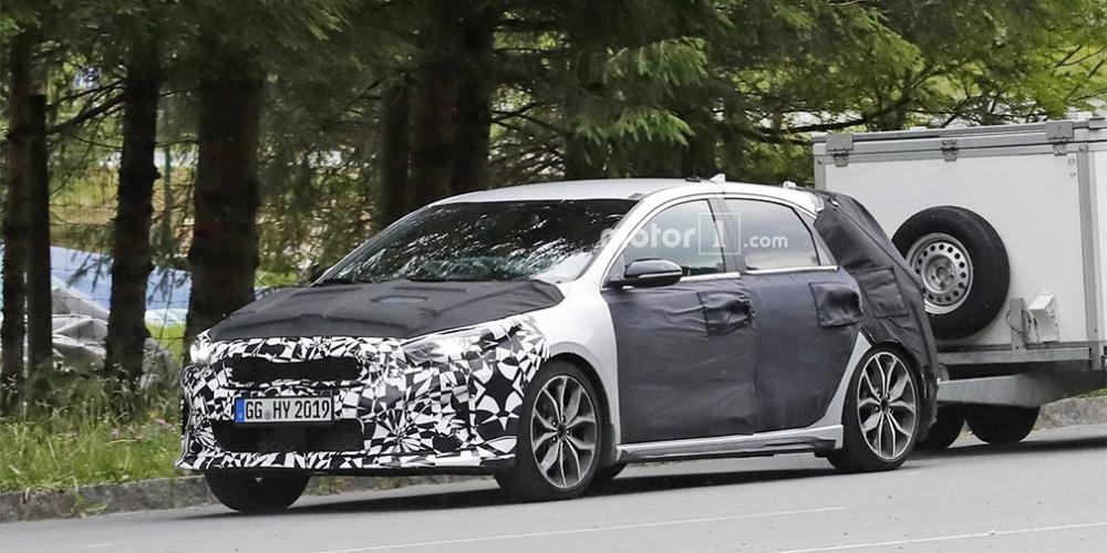 Спортивную модификацию Kia Ceed заметили на тестах