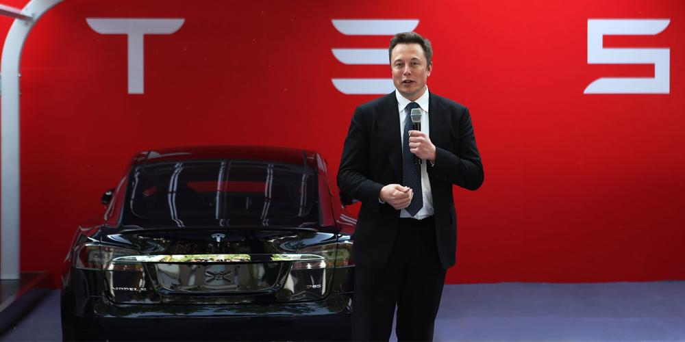 Илон Маск рассказал, почему Tesla никогда не выпустит мотоцикл
