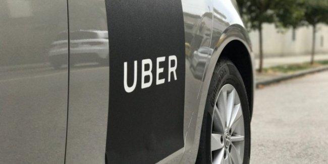 Uber определит пьяных клиентов еще до посадки в машину
