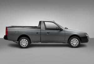 Пикап Iran Khodro Arisun на лицензионной базе Peugeot 405