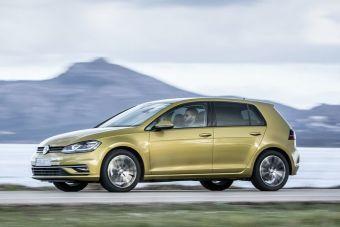 Volkswagen решил вновь продавать Golf в РФ. Стартовая цена — 1,4 млн рублей
