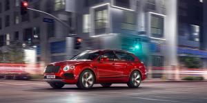 Bentley назвал российские цены на Bentayga с новым мотором