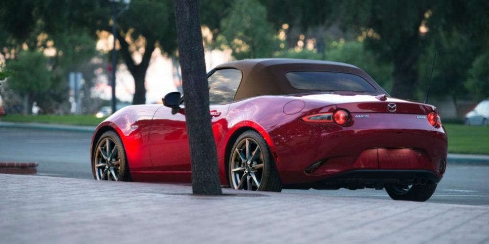 Родстер Mazda MX-5 стал мощнее
