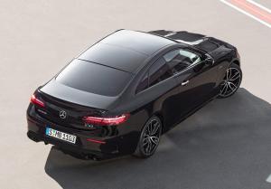 В России появились «заряженные» гибриды Mercedes-AMG E 53 и CLS 53