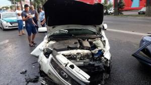 Два авто превратились в груду металла после ДТП в Алматы