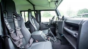 Land Rover Джеймса Бонда продадут на аукционе