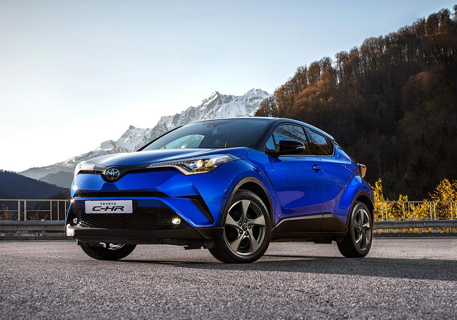 Toyota начала продавать в России крошечный кроссовер