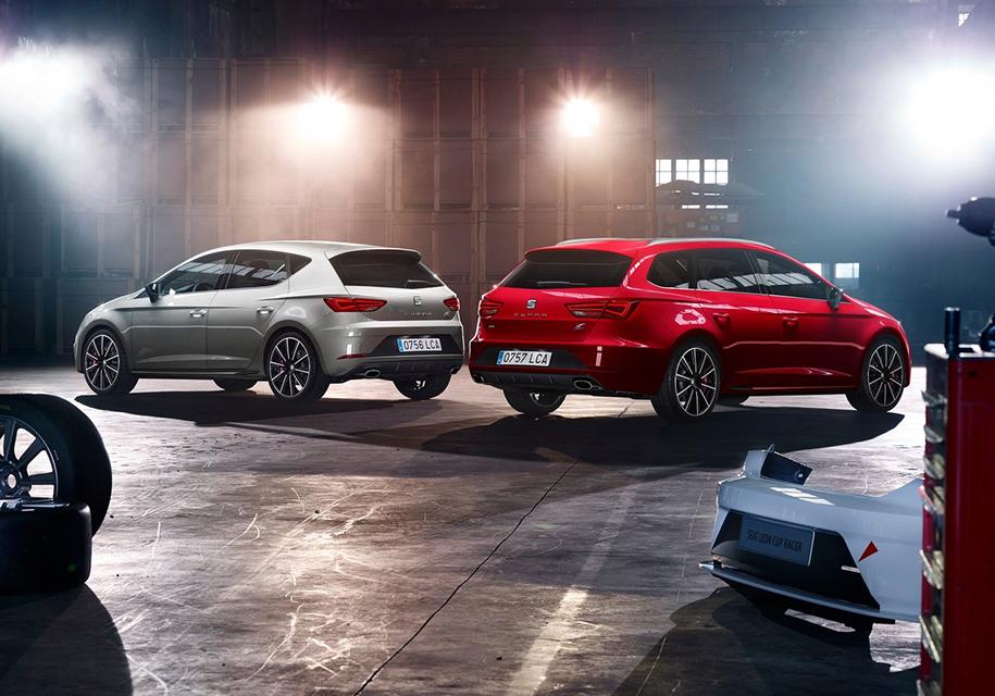Seat уменьшил мощность «заряженного» хэтчбека Leon