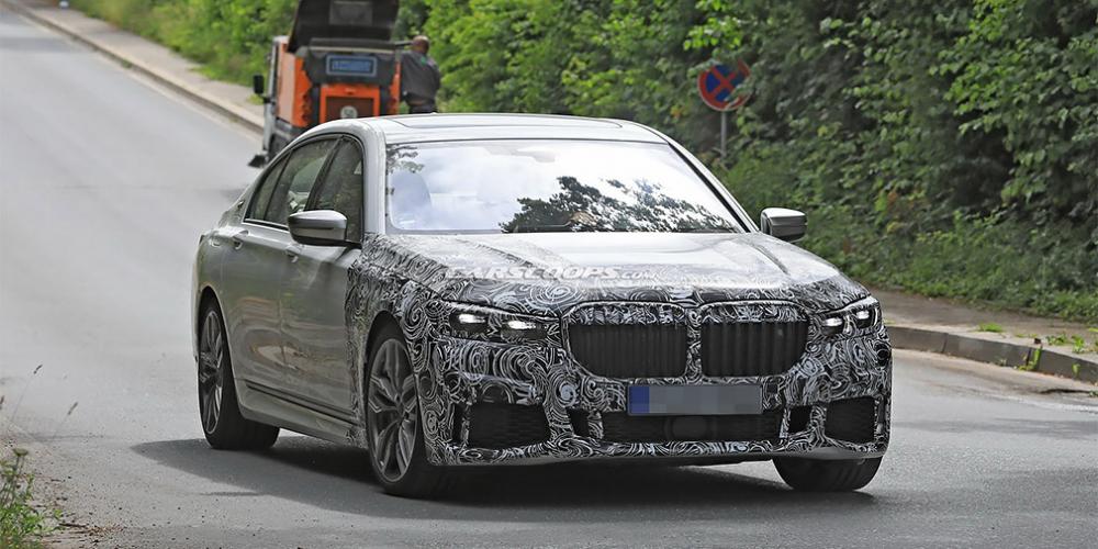 Обновленный BMW 7-Series впервые заметили на тестах