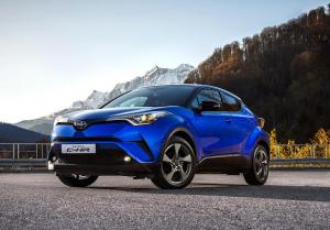 Toyota начала продавать в России крошечный кроссовер
