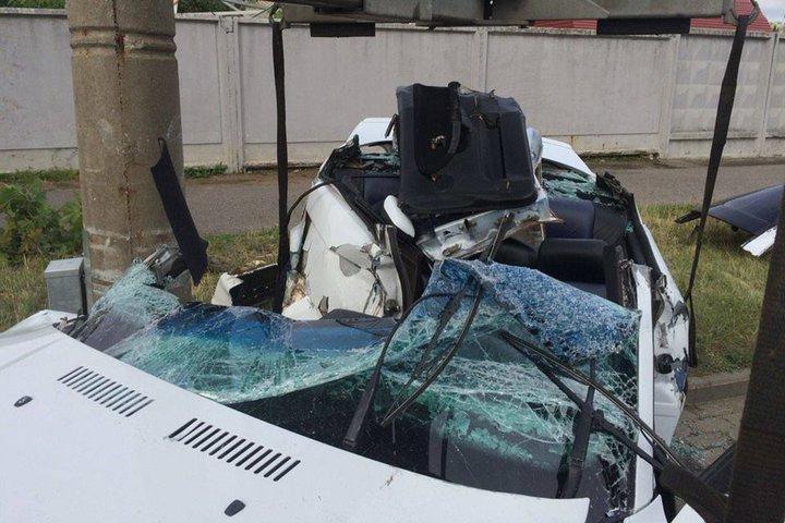 В Минске BMW влетел в столб: пассажир погиб, водитель в больнице