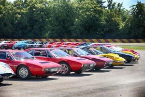 Сто пятьдесят Ferrari Dino отпраздновали 50-летие модели