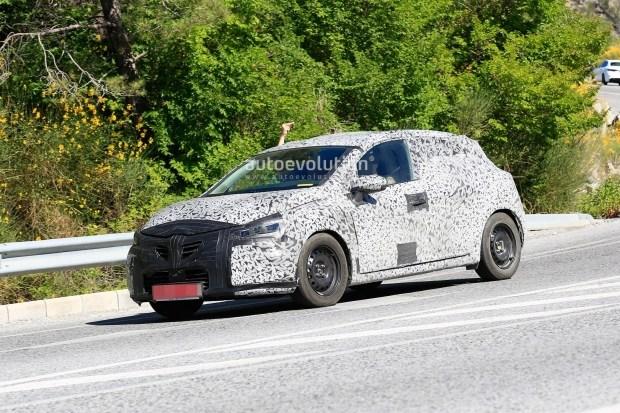 Новую модель Renault уже видели на дороге