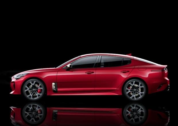 В Украине будет продана лимитированная партия фастбеков Kia Stinger