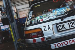 81-летняя жительница Южной Африки доехала на старой Toyota до Лондона