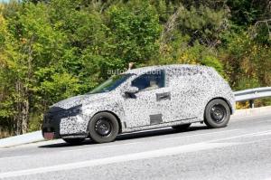 Шпионские фото Renault Clio 2019 года