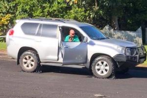 В Австралии расплавленный асфальт повредил 50 автомобилей
