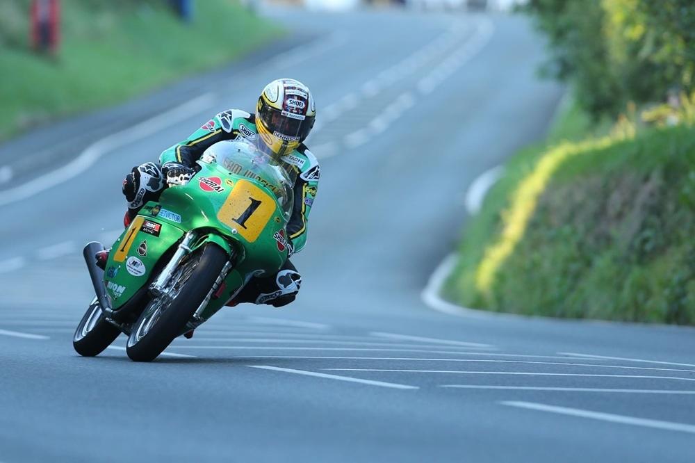 Джон Макгиннес будет гоняться на Classic TT 2018