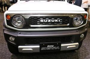 Новый Suzuki Jimny Sierra в заводском тюнинге