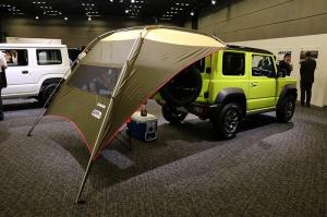 Новый Suzuki Jimny Sierra в заводском тюнинге
