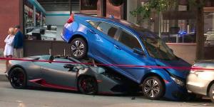 Lamborghini Huracan Spyder заехал под Honda Civic