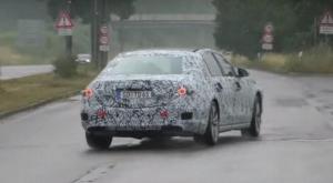 Следующий Mercedes-Benz S-Class демонстрирует новую оптику на видео