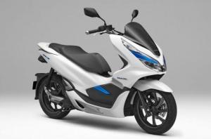 Гибридный скутер Honda PCX Hybrid - скоро в продаже