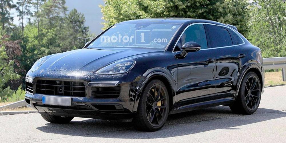 Кросс-купе Porsche Cayenne заметили на тестах