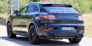 Кросс-купе Porsche Cayenne заметили на тестах
