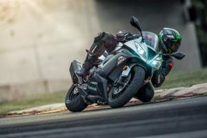 Новый суперспорт Kawasaki Ninja ZX-6R 2019 представят этой осенью